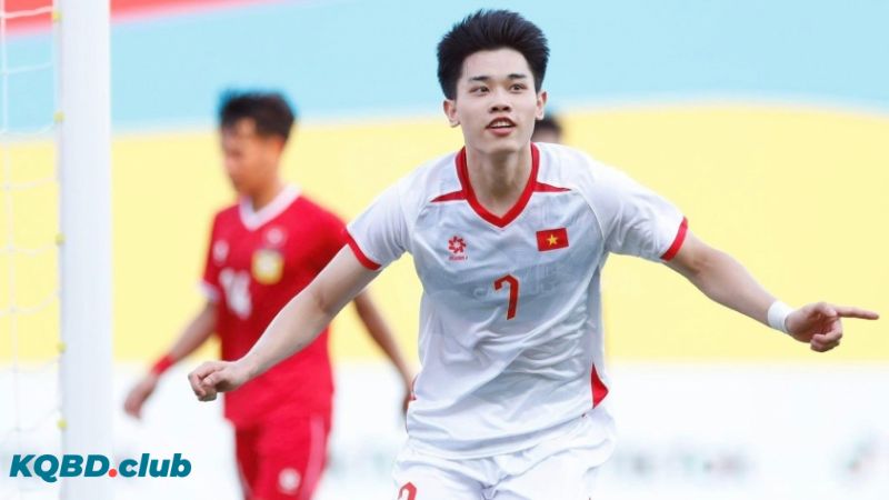 Tờ Makan Bola giành sự chú ý đặc biệt đối với Nguyễn Đình Bắc